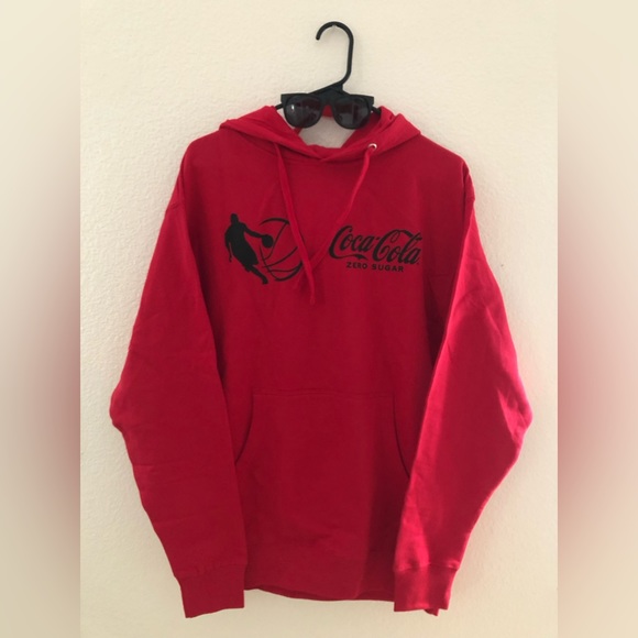 Coca-Cola Adult Unisex Red Hooded Sweatshirt Front Pouch SizeM w/ Sunglasses New - Picture 3 of 7